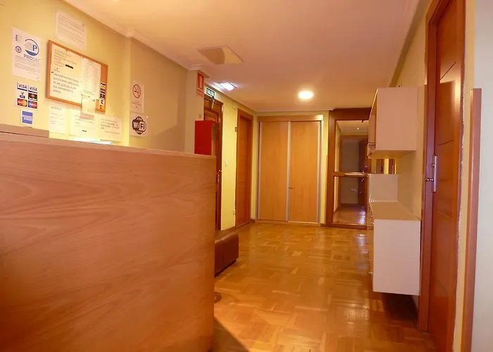 罗梅罗旅馆 招待所 奥维耶多